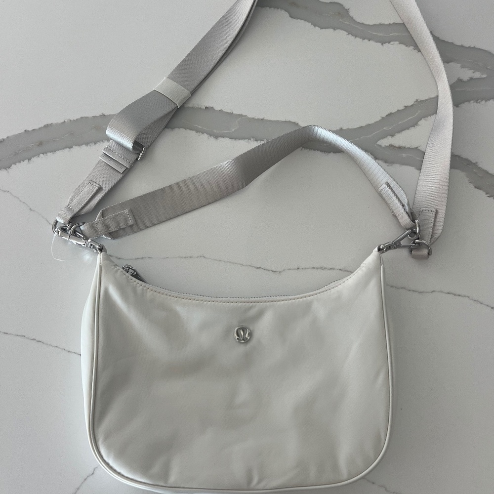 Lululemon City Essentials shoulder crossbody bag
